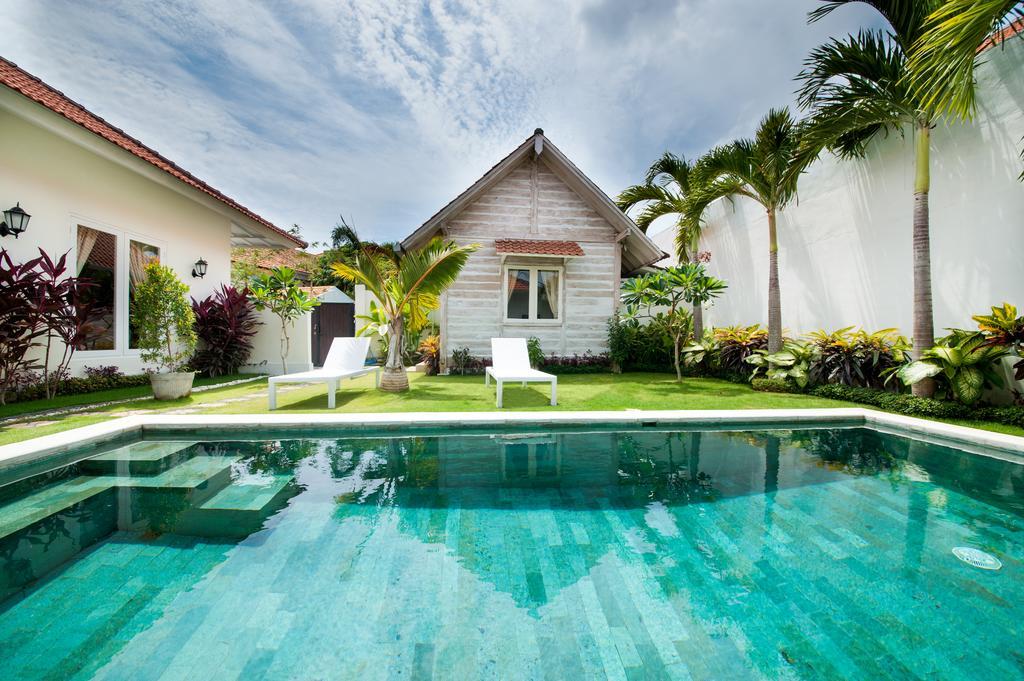 Green Garden Seminyak Villa Pokoj fotografie